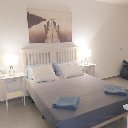 Bonito Piso Con Piscina, Playa La Tejitaアパートメント エクステリア 写真