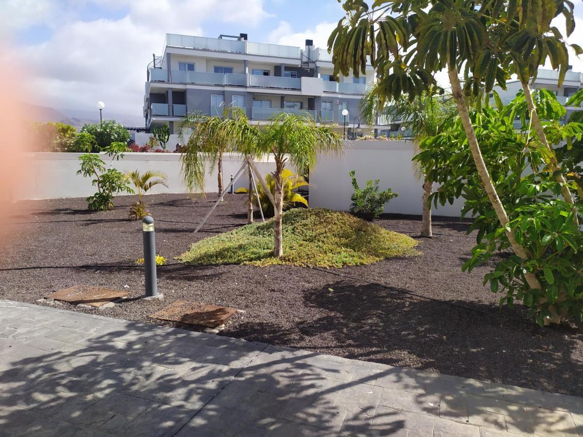 Bonito Piso Con Piscina, Playa La Tejitaアパートメント エクステリア 写真