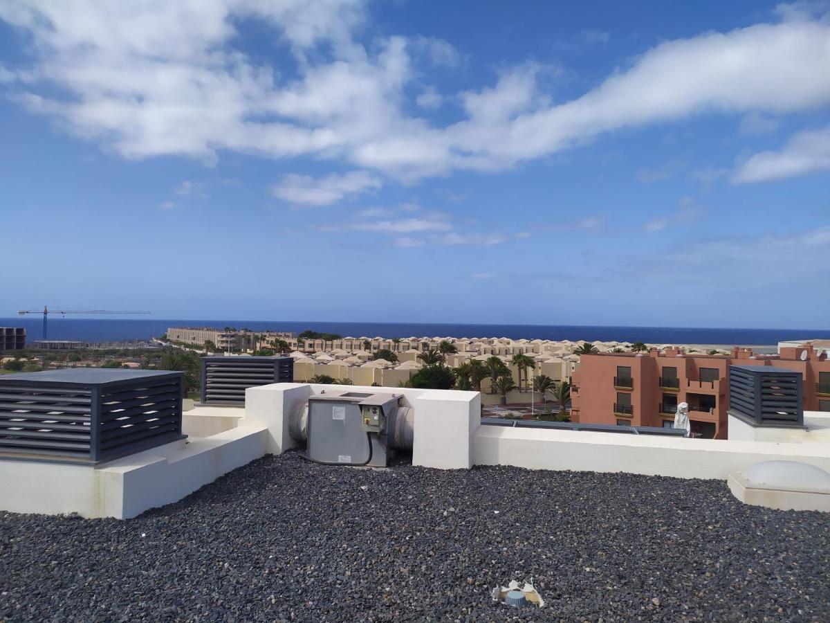 Bonito Piso Con Piscina, Playa La Tejitaアパートメント エクステリア 写真