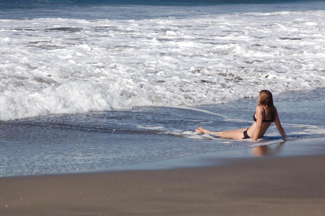 Bonito Piso Con Piscina, Playa La Tejitaアパートメント エクステリア 写真